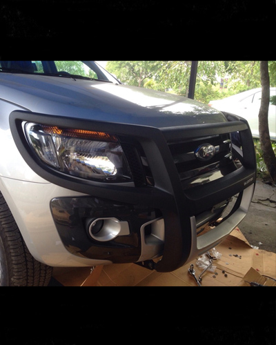 CẢN TRANG TRÍ TRƯỚC FORD RANGER 2013